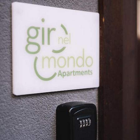 Giro Nel Mondo Apartments カターニア エクステリア 写真