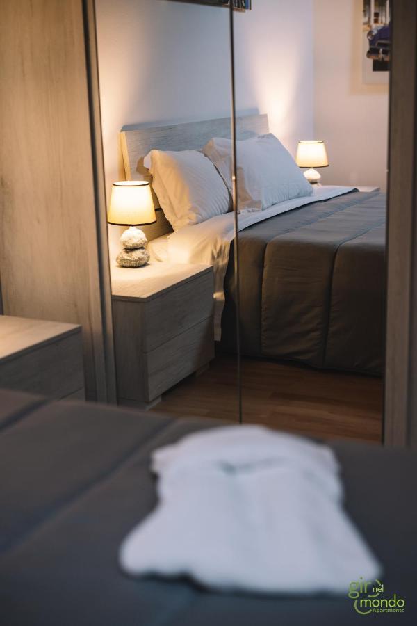 Giro Nel Mondo Apartments カターニア エクステリア 写真