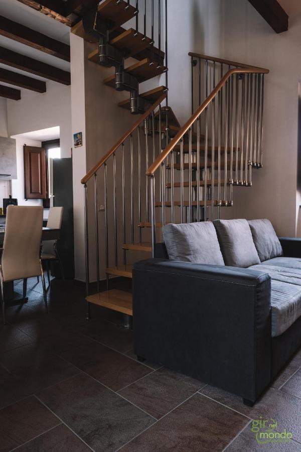 Giro Nel Mondo Apartments カターニア エクステリア 写真