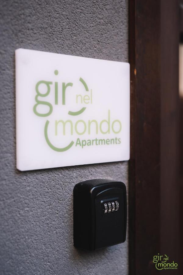 Giro Nel Mondo Apartments カターニア エクステリア 写真