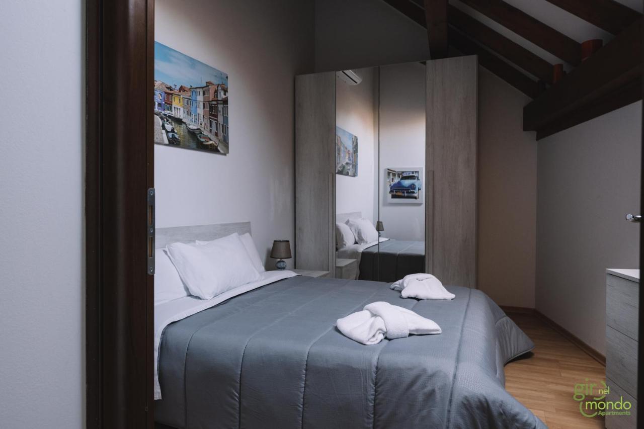 Giro Nel Mondo Apartments カターニア エクステリア 写真