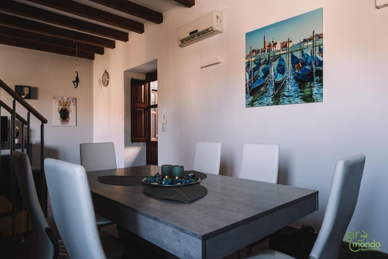 Giro Nel Mondo Apartments カターニア エクステリア 写真