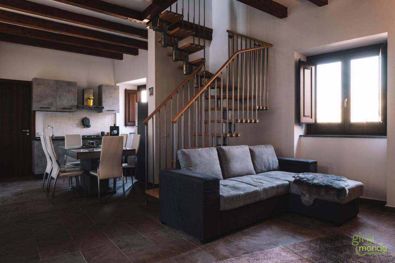 Giro Nel Mondo Apartments カターニア エクステリア 写真